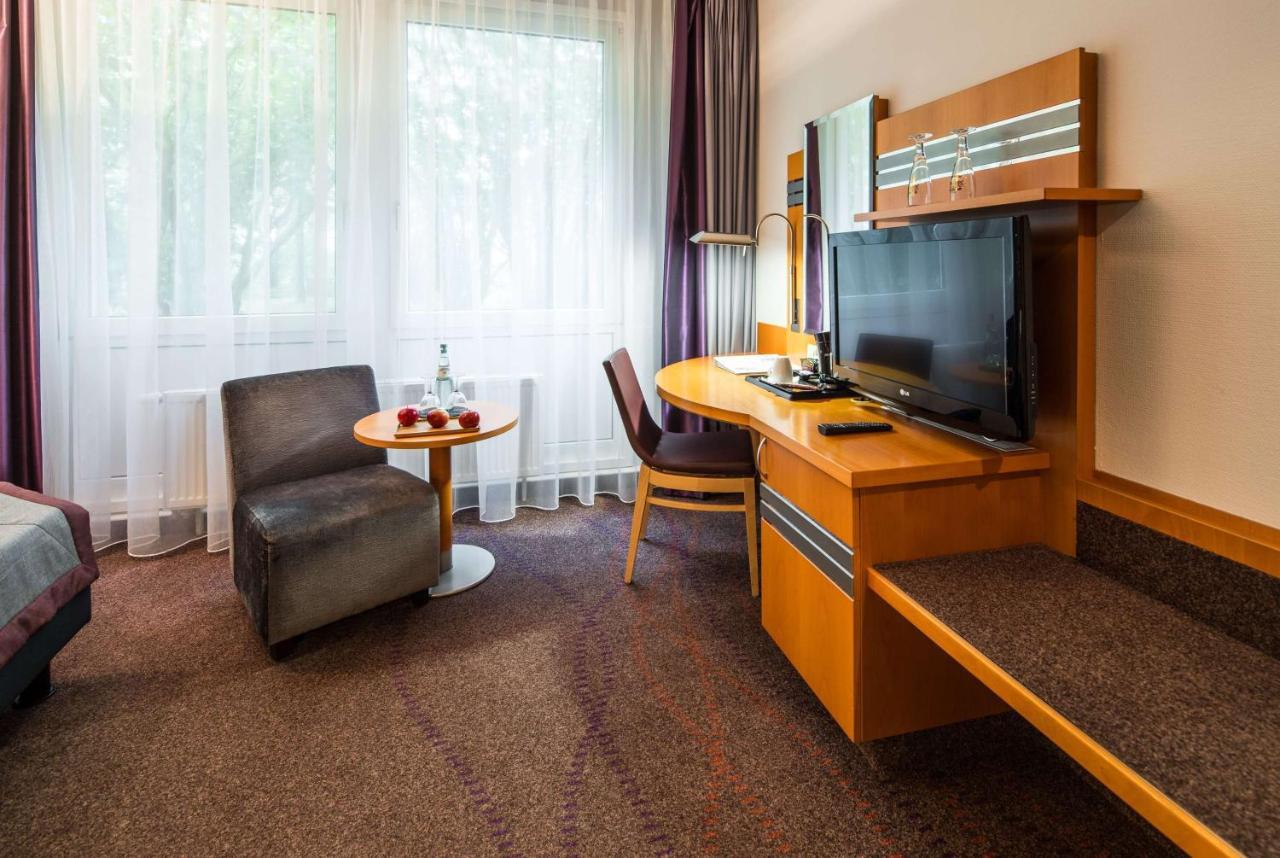 Ramada By Wyndham Dresden Hotell Eksteriør bilde